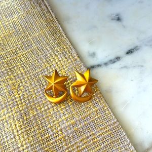 Vintage star shape earring